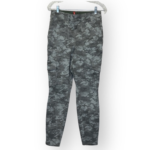Spanx Stretch Twill Ankle Cargo Pants in Gray Camo 20311R Sz L - Picture 1 of 8